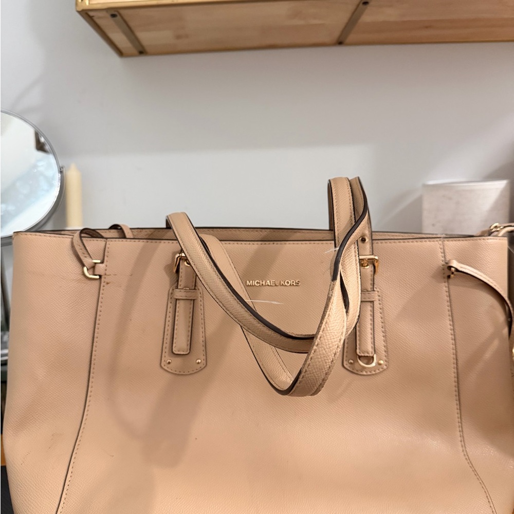 Michael Kors Voyager Large Tan Leather Tote Bag